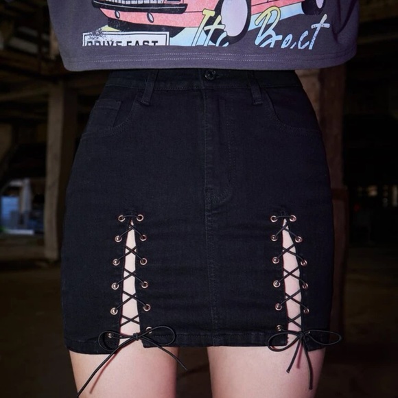 Front lace skirt - Picture 4 of 6